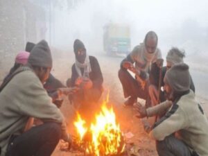 बांका में सुबह के समय, रात के समय घने कोहरे को लेकर चेतावनी है।